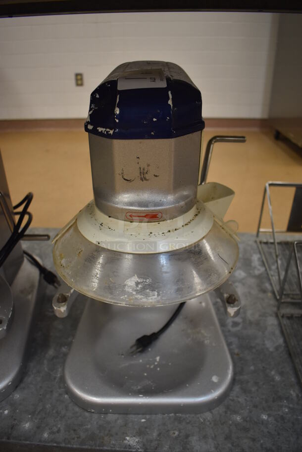 Vollrath MIX1007 Metal Commercial Countertop 7 Quart Planetary Dough Mixer w/ Poly Bowl Guard. 110 Volts, 1 Phase. 12x17x19. Tested and Working! (Education Kitchen) - Image 2 of 5