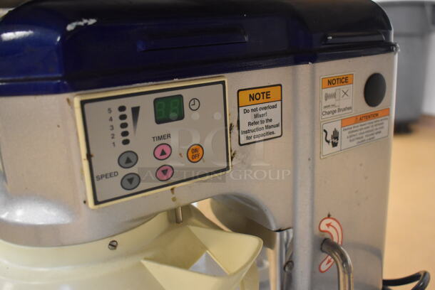 Vollrath MIX1007 Metal Commercial Countertop 7 Quart Planetary Dough Mixer. 110 Volts, 1 Phase. 12x17x19. Tested and Working! (Education Kitchen) - Image 4 of 6