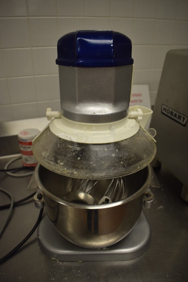 Vollrath MIX1007 Metal Commercial Countertop 7 Quart Planetary Dough Mixer w/ Metal Mixing Bowl, Poly Bowl Guard, Paddle, Whisk and Dough Hook Attachments. 110 Volts, 1 Phase. 12x17x19. Tested and Working! (Restaurant Kitchen) - Image 2 of 5