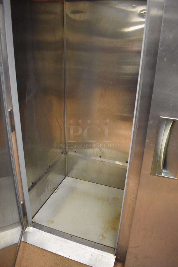 Delfield SRRI2-S Stainless Steel Commercial 2 Door Roll In Rack Cooler w/ Ramps. 115 Volts, 1 Phase. 66x38x89.5. Tested and Working! (Restaurant Kitchen) - Image 4 of 7