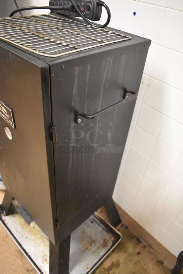 Masterbuilt Sportsman Elite Metal Single Door Propane Gas Powered Smoker. BUYER MUST REMOVE. 21x19x40.5. Tested and Working! (Restaurant Kitchen) - Image 7 of 7