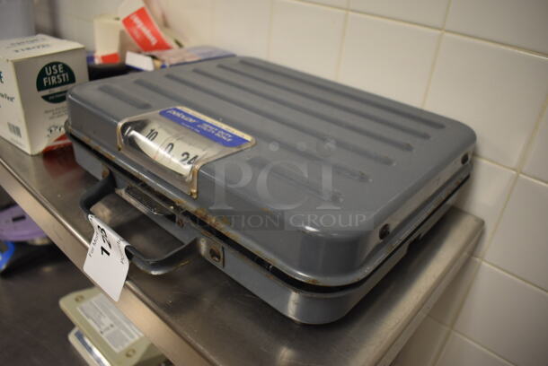 Pelouze P250 Metal Heavy Duty Utility Scale. 13x12x3.5. (Restaurant Kitchen) - Image 2 of 4