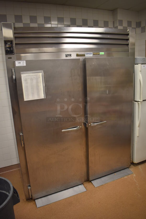 Traulsen ARI232LRIFHS Stainless Steel Commercial 2 Door Roll In Rack Cooler w/ Metal Pan Rack and 2 Ramps. 115 Volts, 1 Phase. 68x40x83.5. Tested and Working! (Restaurant Kitchen) - Image 2 of 7