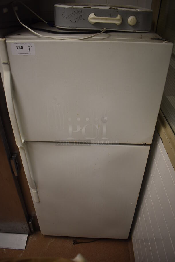 Kenmore 363.60942000 Metal Cooler Freezer Combo Unit. 115 Volts, 1 Phase. 29.5x32x64.5. Tested and Working! (Restaurant Kitchen) - Image 1 of 5