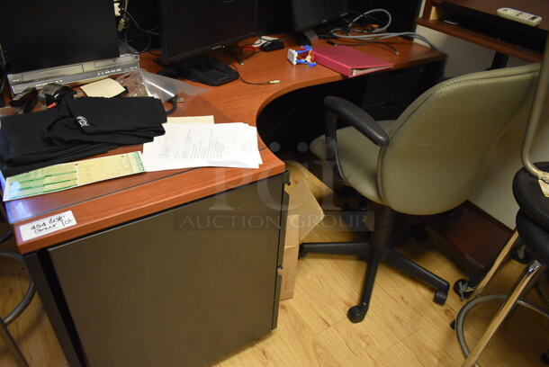 ALL ONE MONEY! Corner Lot of Various Items Including Desk, Chair, Computers and Podium. BUYER MUST REMOVE. (Computer Demo Lab 2) - Image 5 of 6