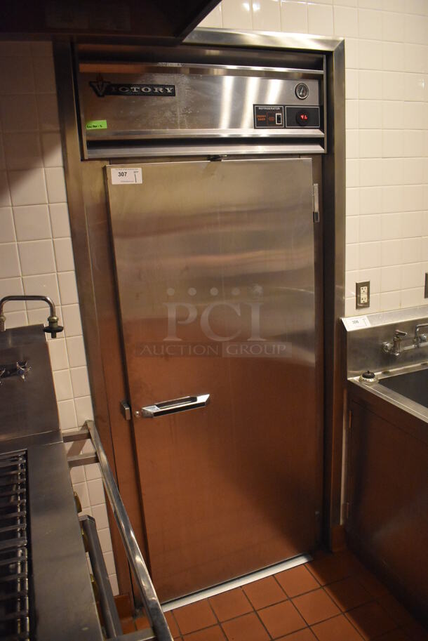 Victory RIS-1D-S7 Stainless Steel Commercial Single Door Roll In Rack Cooler w/ Ramp. 115 Volts, 1 Phase. BUYER MUST REMOVE. 36x32x84.5. Tested and Working! (Demo Kitchen) - Image 2 of 7