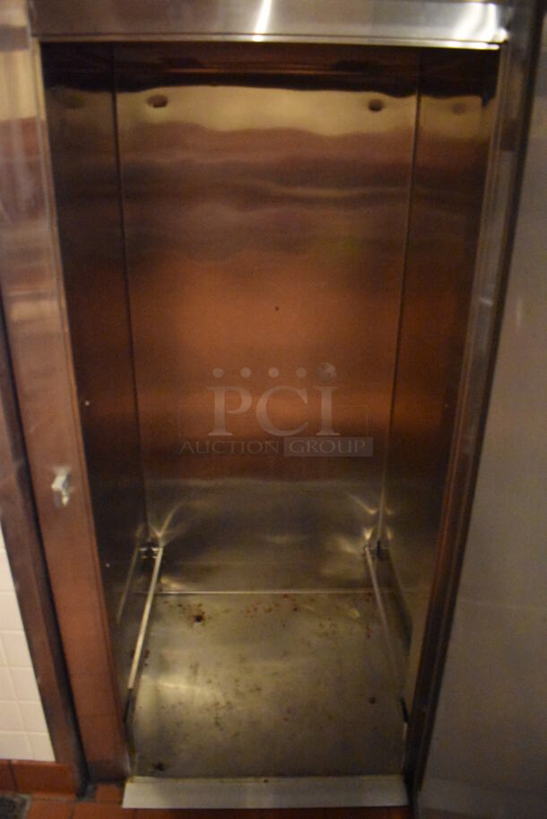 Victory RIS-1D-S7 Stainless Steel Commercial Single Door Roll In Rack Cooler w/ Ramp. 115 Volts, 1 Phase. BUYER MUST REMOVE. 36x32x84.5. Tested and Working! (Demo Kitchen) - Image 5 of 7