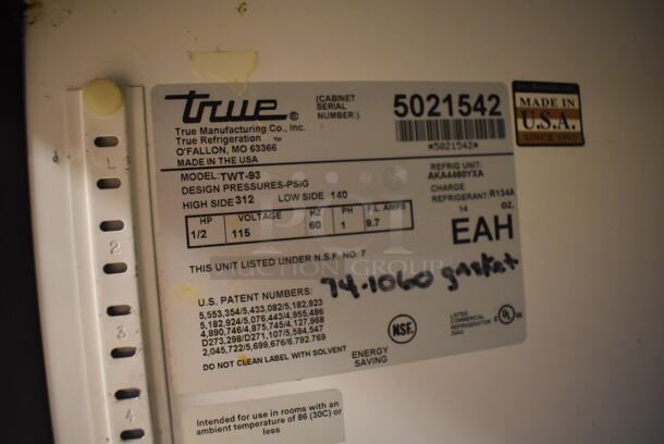 True TWT-93 Stainless Steel Commercial 3 Door Work Top Cooler on Commercial Casters. 115 Volts, 1 Phase. 93.5x32.5x39. Tested and Working! (Restaurant Kitchen) - Image 6 of 6