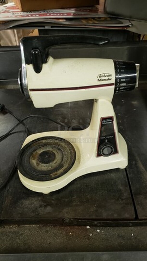 Sunbeam Mixmaster. Missing attachments - Image 1 of 1