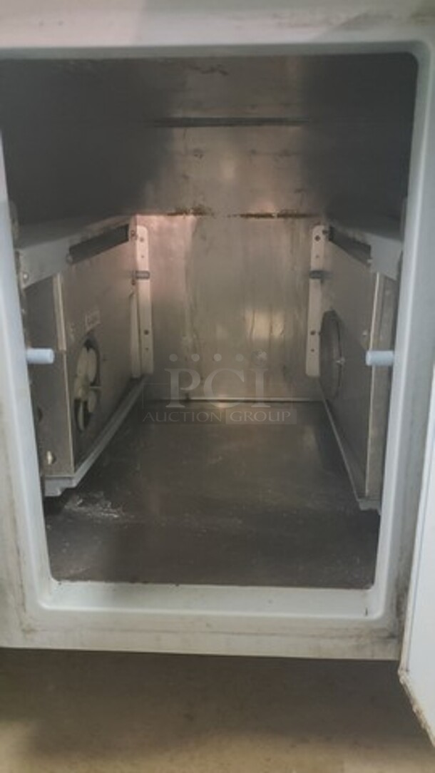 Delfield model 000-2019PTC 3-Door Refrigerated Pizza Prep on Casters - Image 8 of 11
