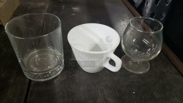 Lot of 16 Miscellaneous Mugs/ Glasses - Image 1 of 2