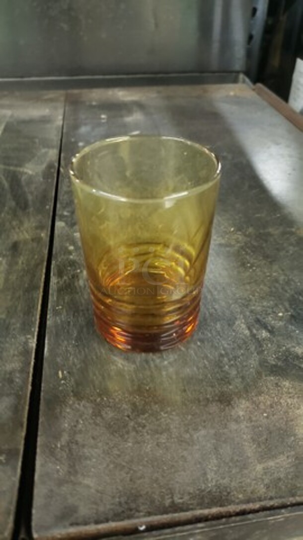 Lot of 16 Glasses - Image 1 of 2