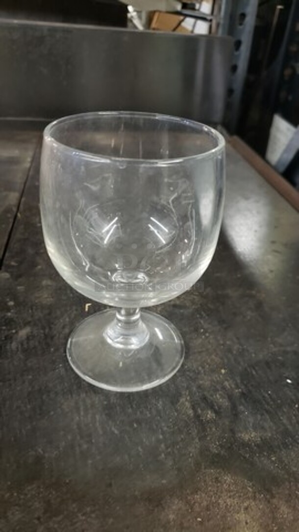 Lot of 16 Glasses - Image 1 of 2