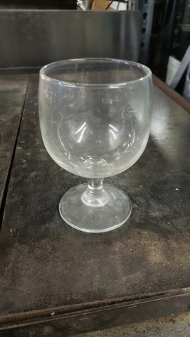 Lot of 16 Glasses - Image 1 of 2