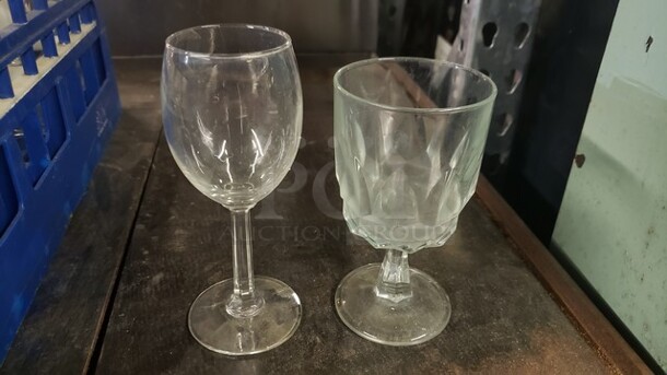Lot of 25 Miscellaneous Glasses - Image 1 of 2