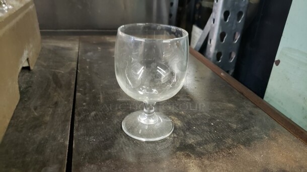 Lot of 25 Glasses - Image 1 of 2