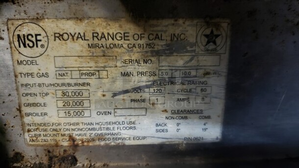 Royal 4 Burner Natural Gas Range. Sold as is - Image 4 of 4