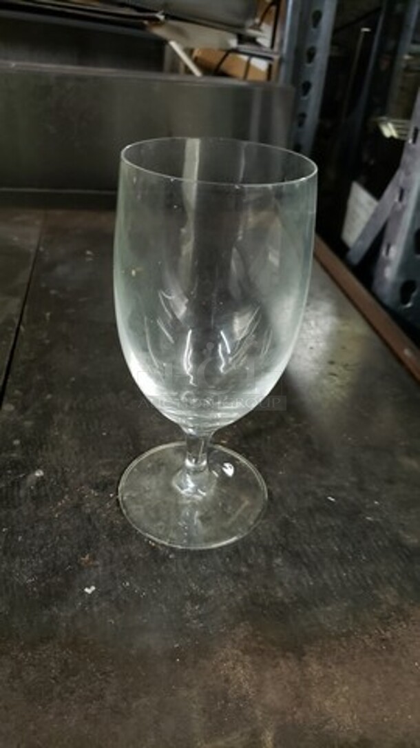 Lot of 25 Glasses - Image 1 of 2