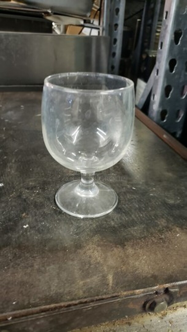 Lot of 25 Glasses - Image 1 of 2