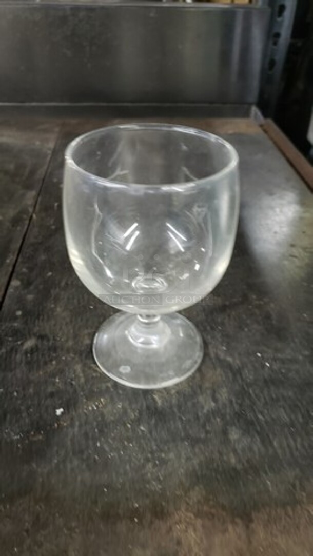 Lot of 16 Glasses - Image 1 of 2