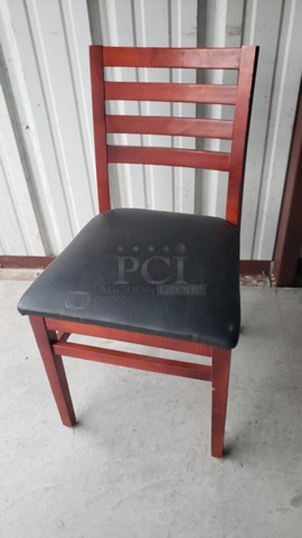 Lot of 4 Chairs