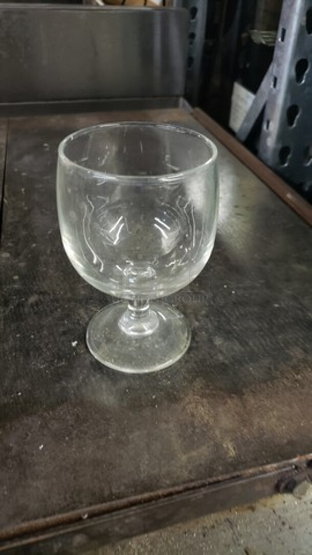 Lot of 16 Glasses - Image 1 of 2