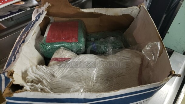 1 Box of Mop Heads - Image 1 of 1