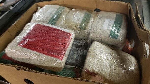 1 Box of Mop Heads - Image 1 of 1