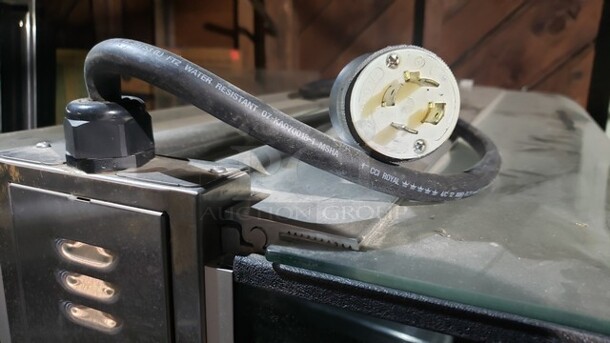 Henny Penny model ITB-103 Lighted Self Service Hot Food Display Case on casters! - Image 6 of 8