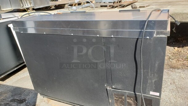 Beverage Air DW49 50" Frosty Brew Forced Air Bottle Cooler! - Image 6 of 6