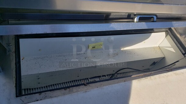 True TSSU-48-12 48" 2-Door Refrigerated Sandwich Prep Table - Image 2 of 4