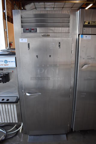 Traulsen Stainless Steel Commercial Single Door Roll In Rack Proofer w/ Ramp. 115 Volts, 1 Phase. 36x35x83. Tested and Working!