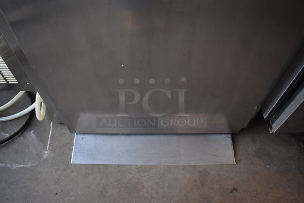 Traulsen Stainless Steel Commercial Single Door Roll In Rack Proofer w/ Ramp. 115 Volts, 1 Phase. 36x35x83. Tested and Working! - Image 7 of 7