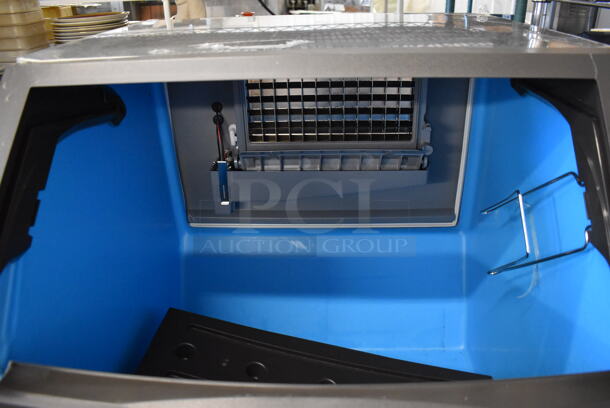 BRAND NEW SCRATCH AND DENT! 2022 Manitowoc UDF0140A-161B Stainless Steel Commercial Self Contained Full Dice Style Undercounter Ice Machine. 115 Volts, 1 Phase. 26x28x33. Tested and Working! - Image 7 of 10