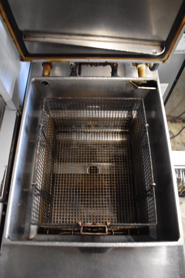 2018 Henny Penny 600 Stainless Steel Commercial Floor Style Natural Gas Powered Pressure Fryer on Commercial Casters. 80,000 BTU. 18x39x48 - Image 5 of 10