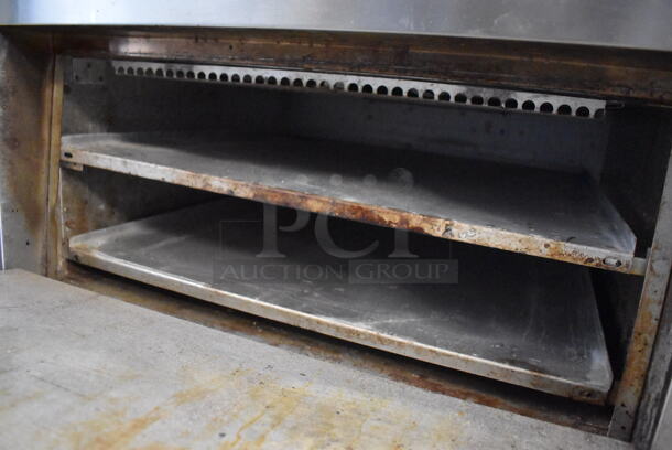 Bakers Pride P22S Stainless Steel Commercial Countertop Electric Powered Pizza Oven w/ Cooking Stones. 208 Volts. 25.5x27x18 - Image 4 of 5
