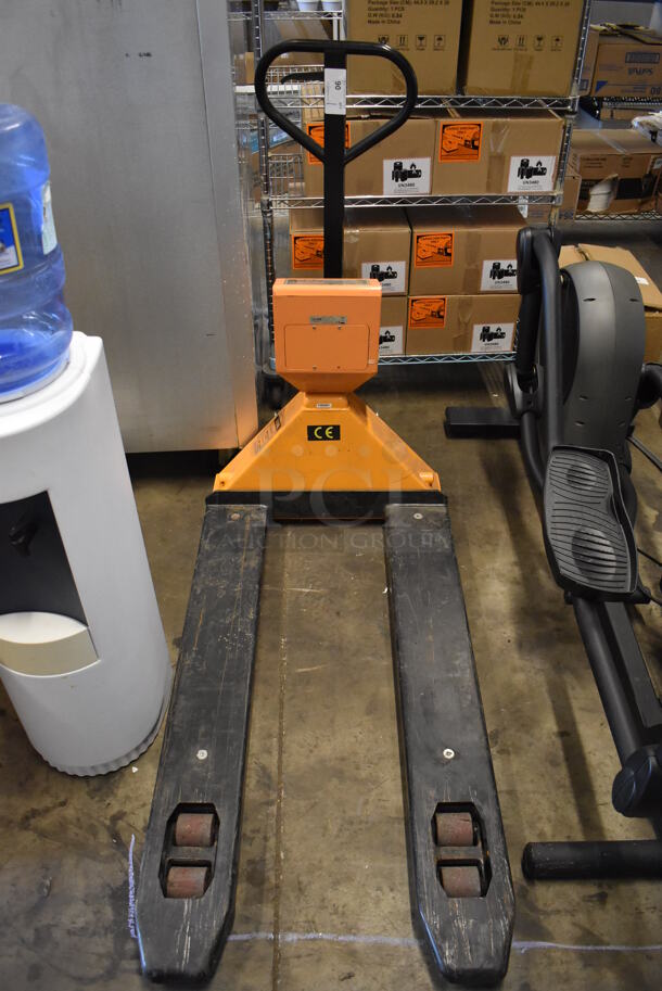 Uline H-1679 Metal Commercial Pallet Truck Pallet Jack w/ Scale. 27x60x48