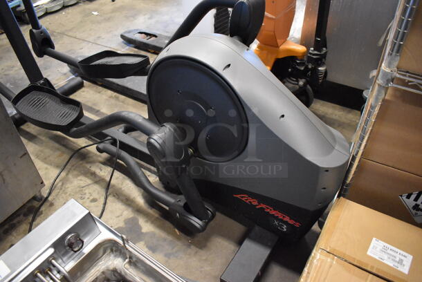 Life Fitness Metal Floor Style Elliptical. 24x80x61 - Image 2 of 6