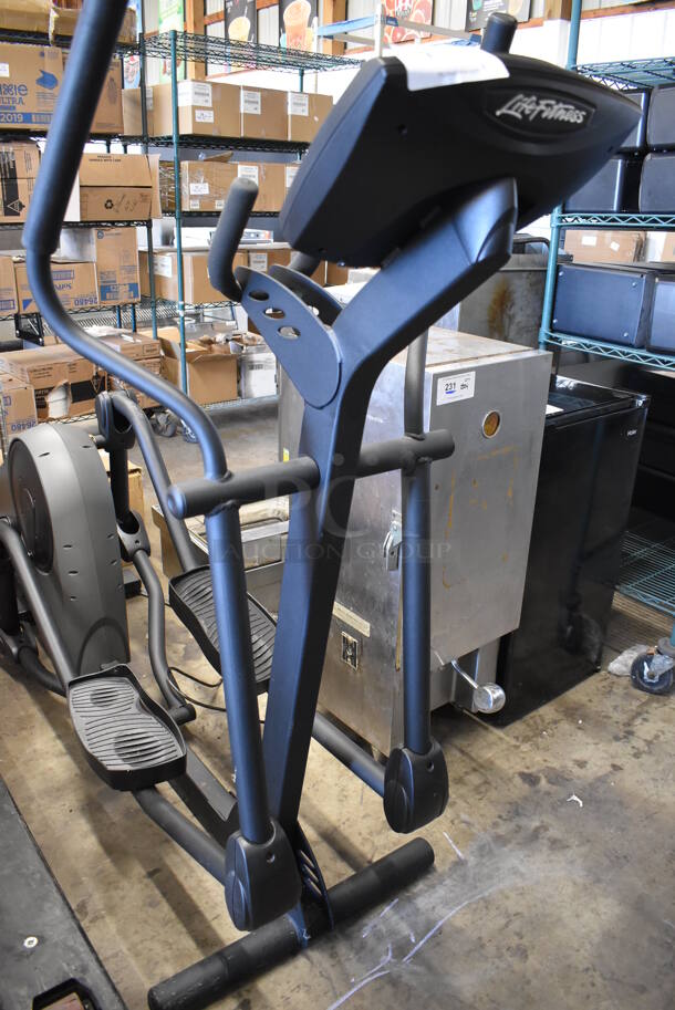 Life Fitness Metal Floor Style Elliptical. 24x80x61 - Image 6 of 6