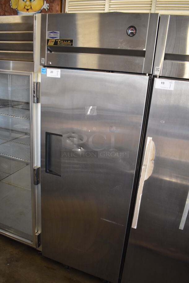2013 True TG1R-1S ENERGY STAR Stainless Steel Commercial Single Door Reach In Cooler w/ Poly Coated Racks on Commercial Casters. 115 Volts, 1 Phase. 29x35x83. Tested and Working! - Image 2 of 6