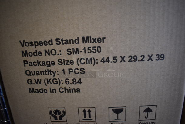 BRAND NEW IN BOX! Vospeed SM-1550 Metal Countertop 6-Speed Tilt-Head 8.5 Quart Stand Mixer w/ Stainless Steel Mixing Bowl, Beater, Dough Hook and Whisk Attachments - Image 2 of 4