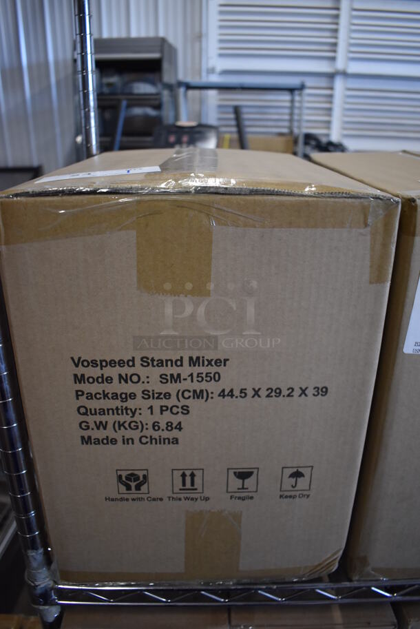 BRAND NEW IN BOX! Vospeed SM-1550 Metal Countertop 6-Speed Tilt-Head 8.5 Quart Stand Mixer w/ Stainless Steel Mixing Bowl, Beater, Dough Hook and Whisk Attachments - Image 3 of 4
