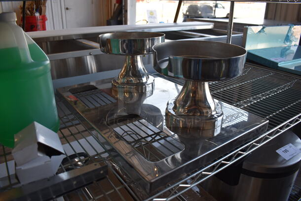 ALL ONE MONEY! Tier Lot of Various Items Including Sign. Chargers, Stand and Jug of Green Cleaner - Image 4 of 4