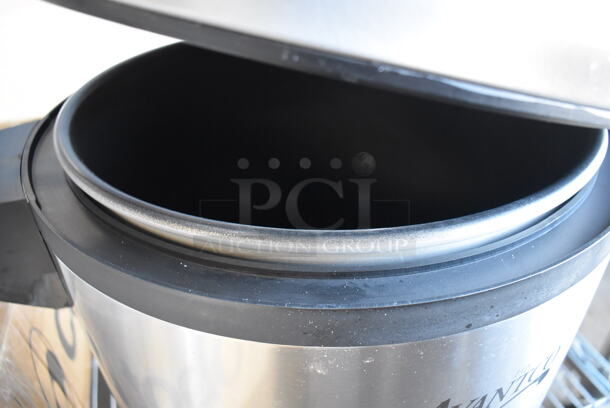 LIKE NEW! Avantco RW92 Stainless Steel Commercial Countertop 92 Cup Sealed Electric Rice Warmer. 120 Volts, 1 Phase. 18x16x18. Tested and Working! - Image 4 of 6