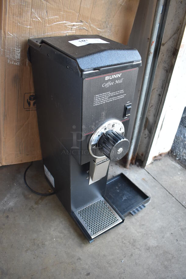 LIKE NEW! 2022 Bunn G3 HD Metal Commercial Countertop Bulk Coffee Bean Grinder. 120 Volts, 1 Phase. Unit Has Only Been Used a Few Times! 7.5x14x27. Tested and Working! - Image 3 of 7