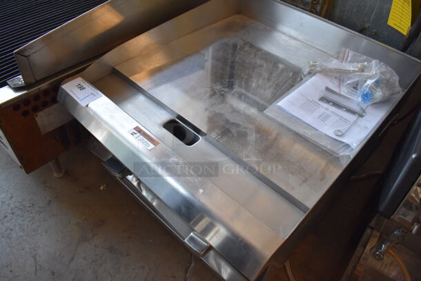 BRAND NEW SCRATCH AND DENT! CPG Cooking Performance Group Ultra Series Stainless Steel Commercial Countertop Natural Gas Powered Chrome Top Flat Top Griddle w/ Thermostatic Controls. 24x30x16 - Image 7 of 8