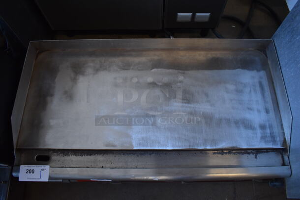 Avantco Stainless Steel Commercial Countertop Electric Powered Flat Top Griddle w/ Thermostatic Controls. 208-220 Volts, 3 Phase. 36x20x11 - Image 4 of 7