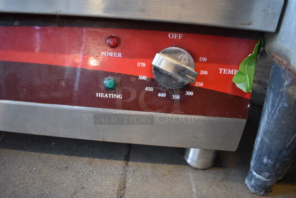Avantco Stainless Steel Commercial Countertop Electric Powered Flat Top Griddle w/ Thermostatic Controls. 208-220 Volts, 3 Phase. 36x20x11 - Image 5 of 7