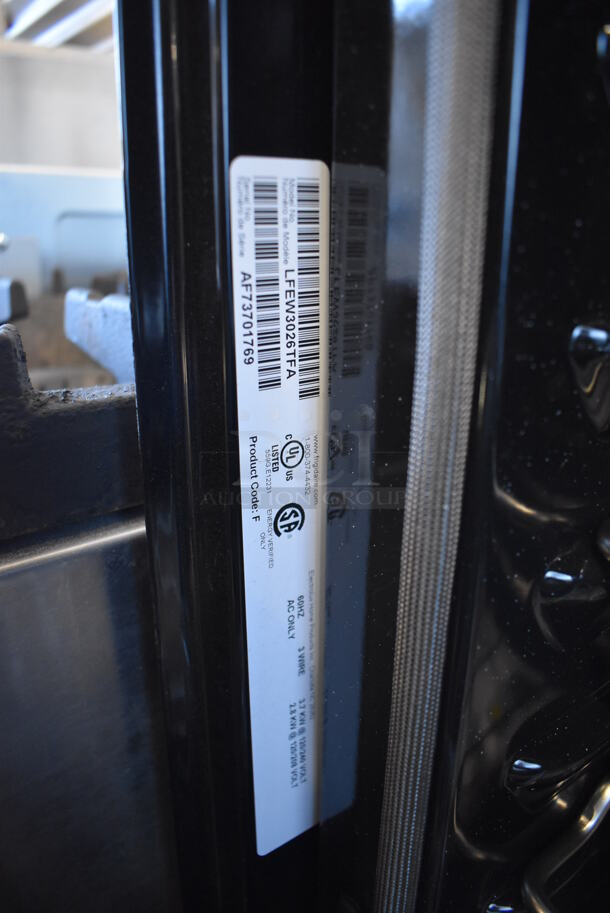 BRAND NEW SCRATCH AND DENT! Frigidaire LFEW3026TFA Stainless Steel Single Deck Electric Powered Oven. 120-208/240 Volts. 30x28x29 - Image 6 of 7