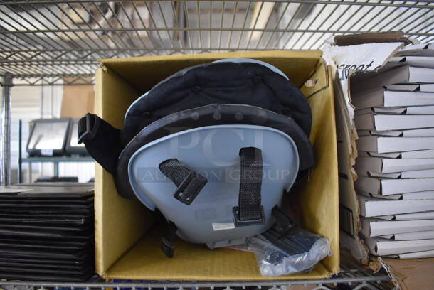 ALL ONE MONEY! Tier Lot of Various Items Including Check Holders and Toilet Seat Covers - Image 3 of 6